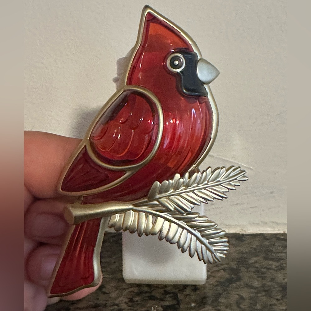 Bath and Body Works Cardinal wallflower fragrance Diffuser Nightlight Christmas